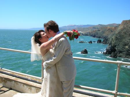 Ellen and Alex at lighthouse